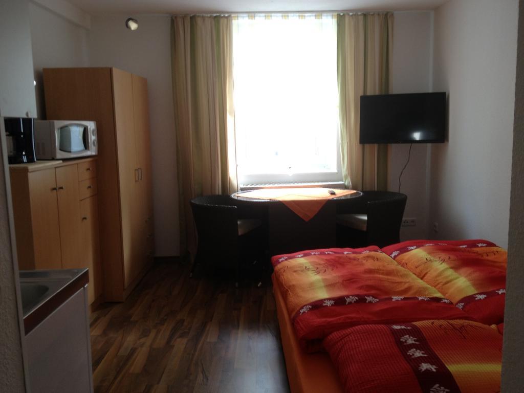 Ferienapartment: An Der Kunstakademie Heimbach Rom bilde